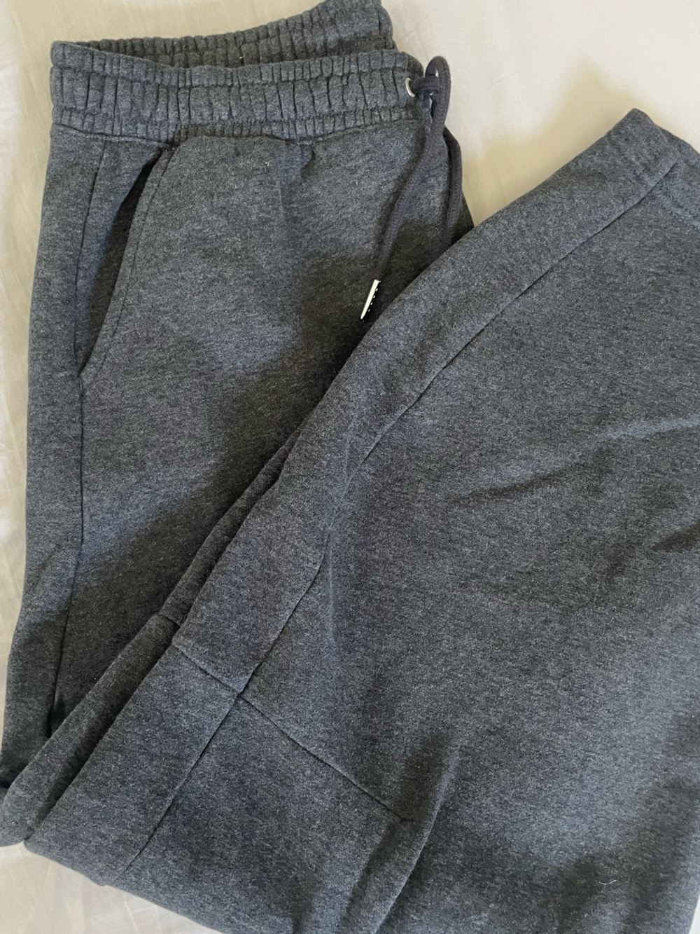 Abercrombie Women's Charcoal Barrel Sweatpants - Picture 4 of 5